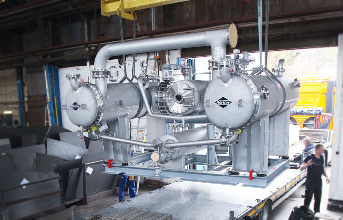 Loading an ice condensation unit made in the Körting Hannover AG plant